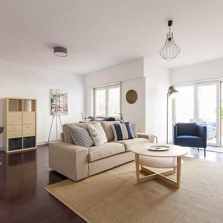 Joivy Superb 1-Bed Apt With Workspace And Terrace, Close To Avenida Da Liberdade Lisbon Exterior photo